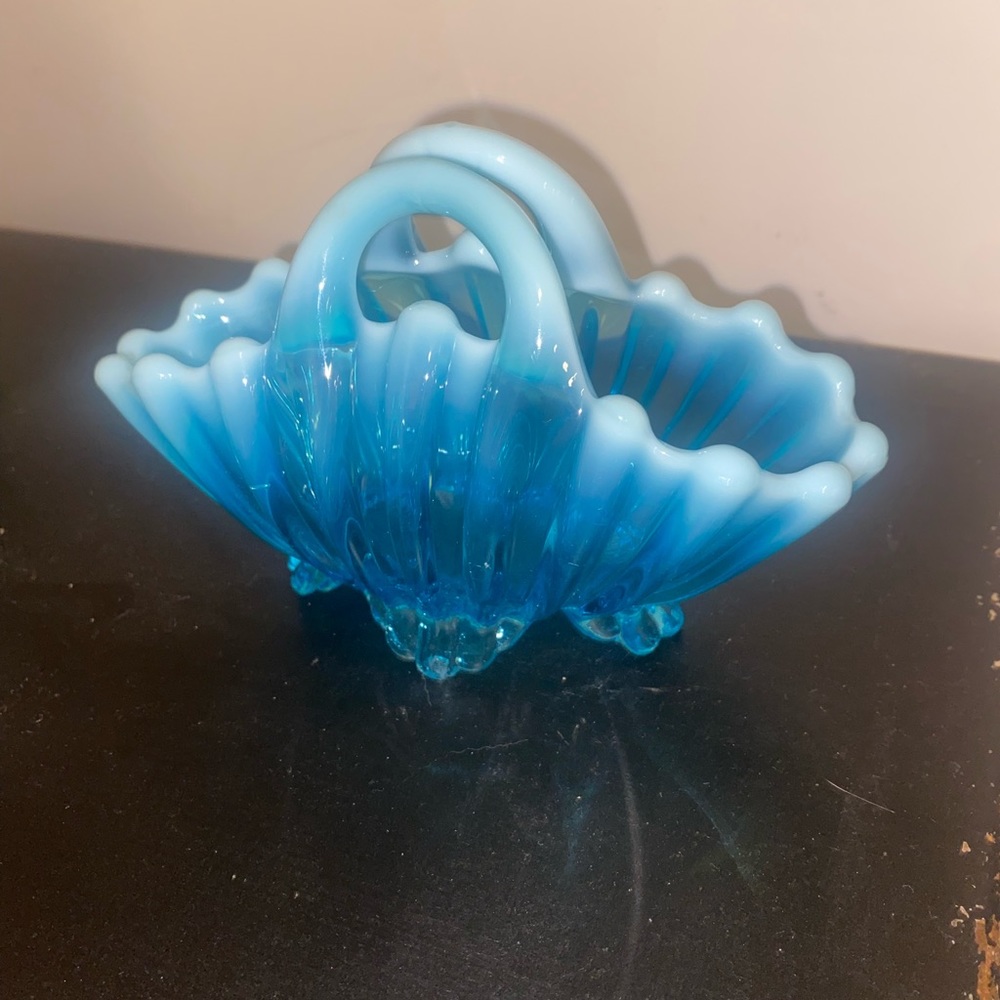 Davidson Pearline Pressed Blue Opalescent Brideshead Glass Posy Basket Vase